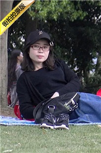 气质眼镜丝腿美肤[1.1G/MP4]