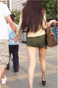 浅绿热裤长腿MM [142M/MPG]