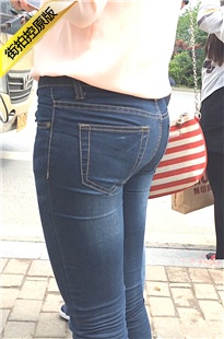 让人眼睛无法转移的极品蓝牛翘臀美眉[95M/MOV]