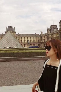 新人报道~发个小美女