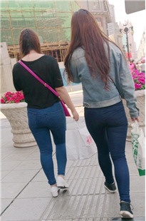 两个年轻的妹纸[147M/MP4]