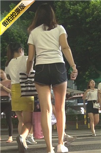 偶然遇见的美眉模样的长腿美女[385M/MTS]