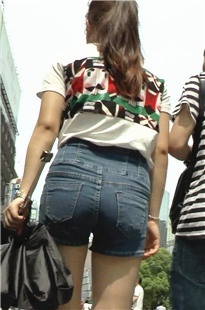 白袜紧臀热裤MM[480M/MP4]