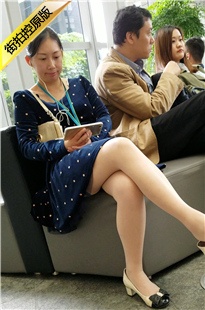 4K-街拍蓝色连衣裙肉丝MM [654M/MP4]