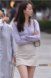 白短裙甜美妹子3A3260[569M]