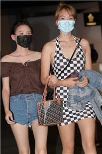 热裤美腿女孩3A5825[2.12G]