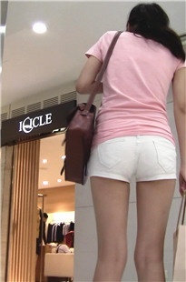 白嫩长腿白色热裤小妹[160M/MTS]