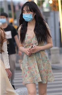 白皙美腿小姐姐3A6502[2.63G]