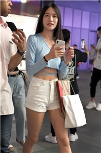 时尚热裤小姐姐FF007[686M]