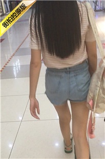 背包的街拍热裤女神[180M/MOV]