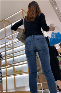 美少妇的牛仔紧屯让人垂涎KL024[908M]