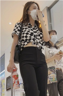 西装女翘屯陪着朋友来商场JS353[3.88G]