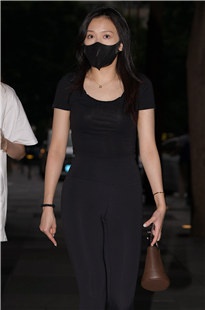 极品黑色紧身裤少fu3A4909[1.43G]