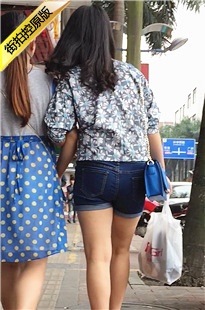 圆润紧翘丰臀热裤美眉[312M/MOV]