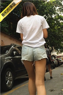 暑假来了，街上的热裤美臀MM多了[126M/MOV]