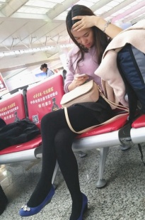 4K-极品长腿黑丝蓝色高跟漂亮美眉[1.04G/MP4]