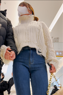 这牛仔翘屯看着很清纯KL191[1.22G]