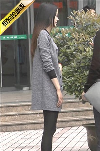 黑丝大长腿陪男友逛街[298M/MP4]