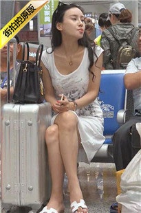 候车的白色短裙MT极品美女[371M/WMV]