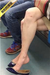 【醉爱作品】地铁上MTMM挑鞋[260M/MOV]