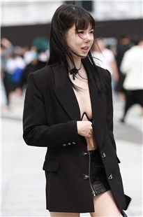 性感，前卫，白嫩女子3A5912[441M]