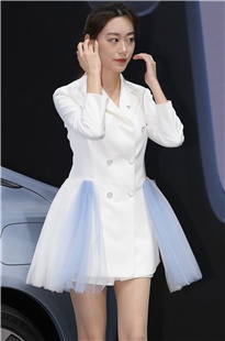 白色连衣裙模特美女3A3429[1.72G]