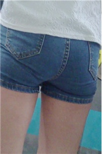 长腿牛仔热裤MM [96.7M/MP4]