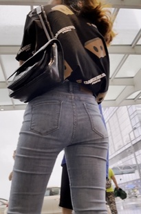 近距离观察小姐姐的紧屯KL141[1.38G]