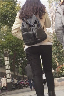 养颜大学美女黑色紧身裤篇七[975M/MP4]