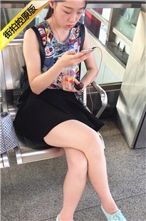 【醉爱作品】街拍漂亮长腿极品美眉[177M/MOV]