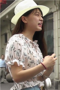 【七天原创作品】细腰丰臀短牛MM [1.26G/MP4]