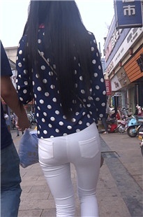 紧绷白裤小妹[523M/MP4]