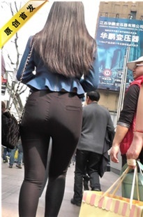 【幽明作品】超性感丰臀黑裤MM[MP4/1GB]