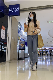 喝乃茶的紧牛丰屯小妹KL004[860M]