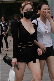 黑色上衣热裤美女XS024[1003M]