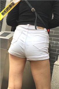 白色热裤翘臀妹子[314M/MOV]