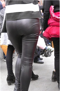 丰臀皮裤美MM[937M/MP4]