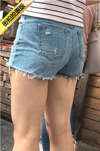 街拍牛仔热裤MM [255M/MOV]