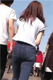 【七天原创作品】可爱的紧牛美眉[897M/MP4]