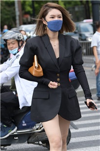 美腿轻熟闺蜜3A5262[3.17G]