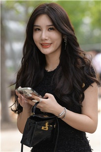 【上海时装周】三闺蜜3A5049[2.2G]