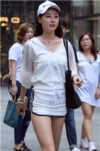 白色短裙美腿3A2290[163M]