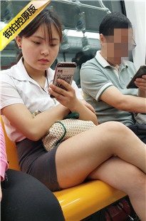 4K-经典白衬衫黑短裙MT马尾辫美女OL[1.28G/MP4]