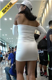 4K超清视频！超性感白色紧身包臀裙T内纹身辣妹[MP4/2.7GB]