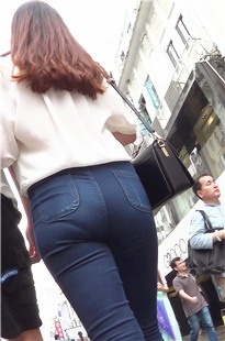 牛仔裤美眉PP圆润紧绷[406M/MTS]