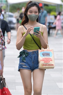 邻居热裤女孩3A4877[1.65G]