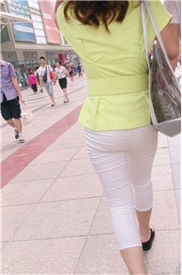 黄衣白裤MM仪态万千[115M/MP4]