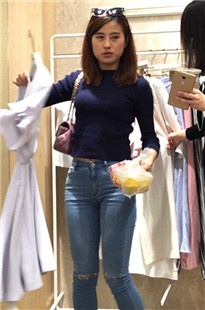 【熬夜猫作品】极品紧牛丰臀美女[MOV/743MB]