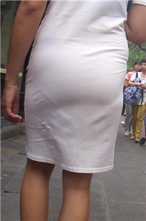 贴身白裙大宽臀MM[348M/MP4]