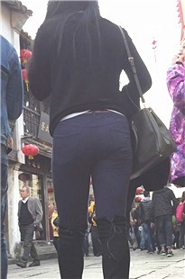 蓝牛长发美眉臀翘圆润[687M/MOV]